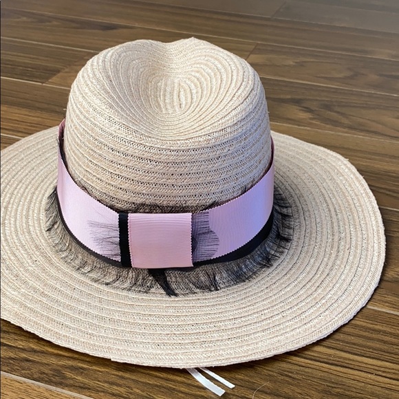 Straw Hat with “N” Monogram - Picture 7 of 7